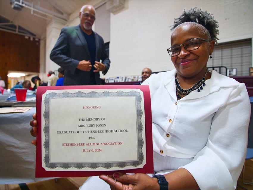 Stephenslee100-7-6-24-319