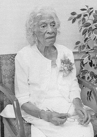 Mrs Pauline Rollison