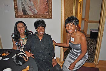 Annie Tinsley (L), Sarah Williams (center), sister of class of ’63 member Diana (Williams) Turner. Photo: Urban News