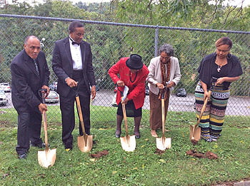 L-R: Roy Harris, Dr. Grant, Lucille Sweeney, Willie Mae Brown, Daja Benton. Photo: Urban News