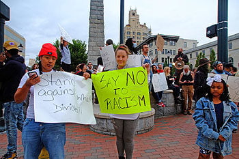 AntiKKK protest 9 2 17 114