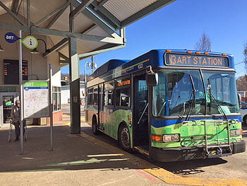 ART-bus-at-station
