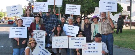 Protestors rally to overturn Citizens United.